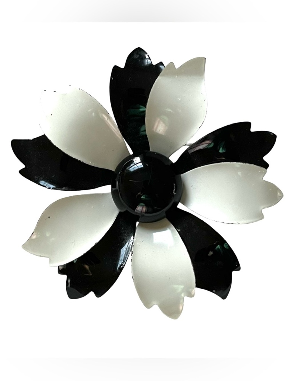 Vintage 60s Mod Black And White Enamel Flower Brooch